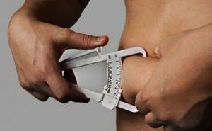 plis cutanés obésité